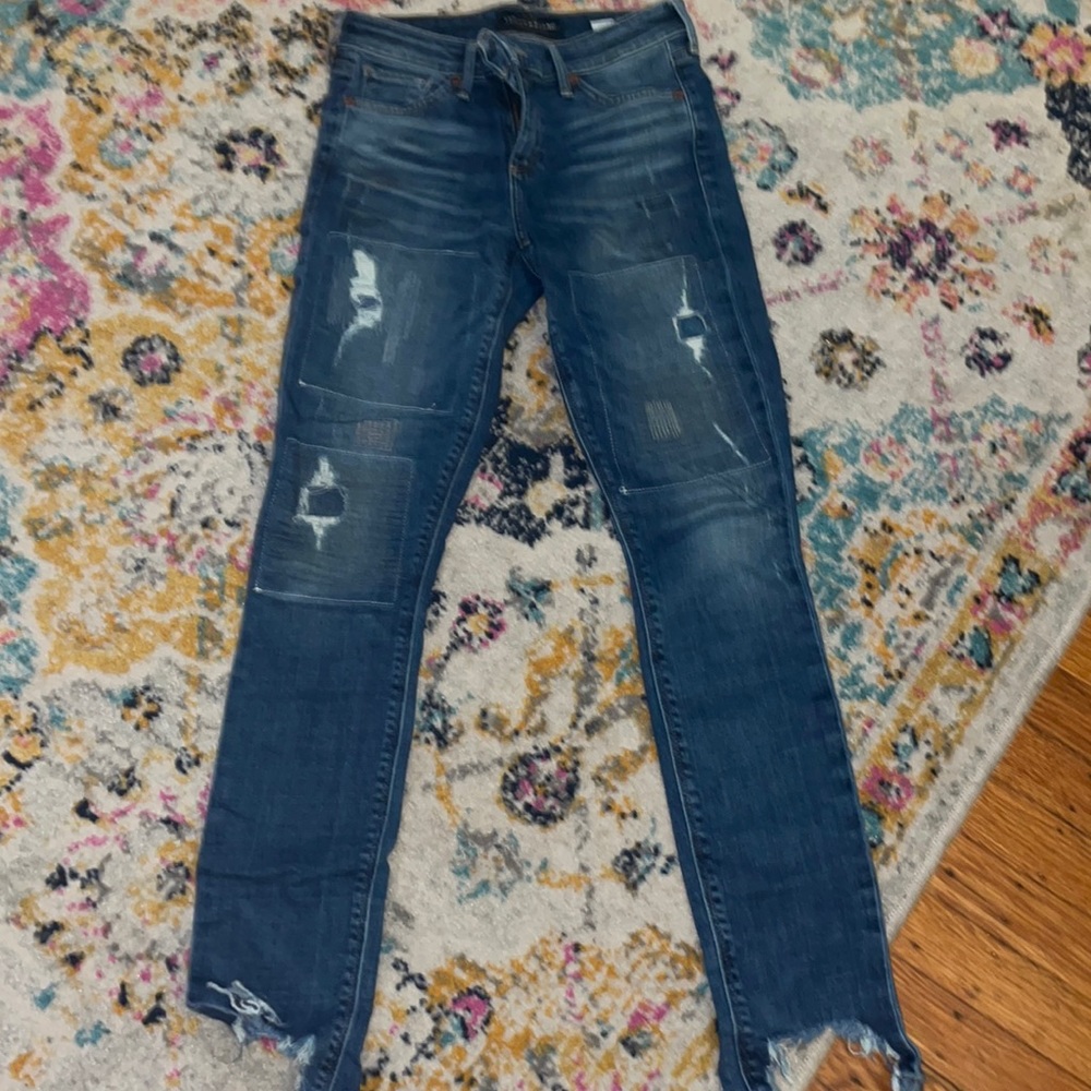 Distress Lucky Brand jeans